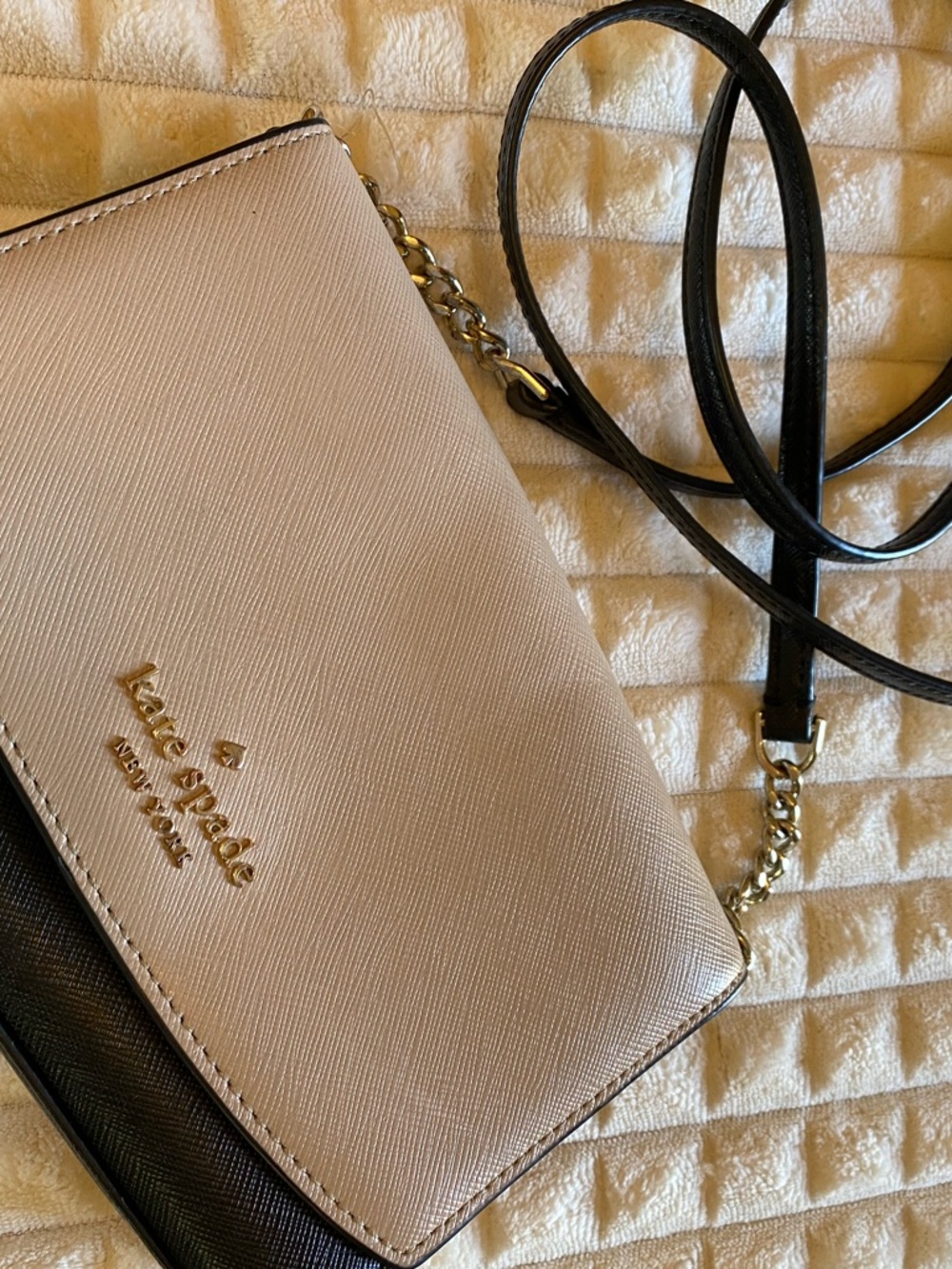 kate spade Two-Tone Cream and Black Crossbody Purse